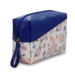 Borsa per il trucco rattoppata